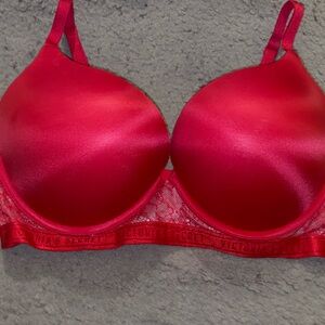 EUC Victoria's Secret Bombshell Push-up Vibrant Red Lace Bra